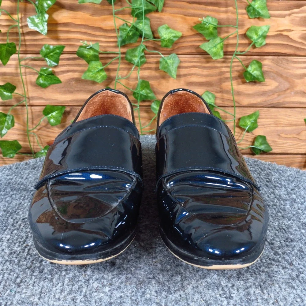 Halogen Pointed Toe Women Loafer Sz 8 Business Casual Navy Blue Metallic Leather